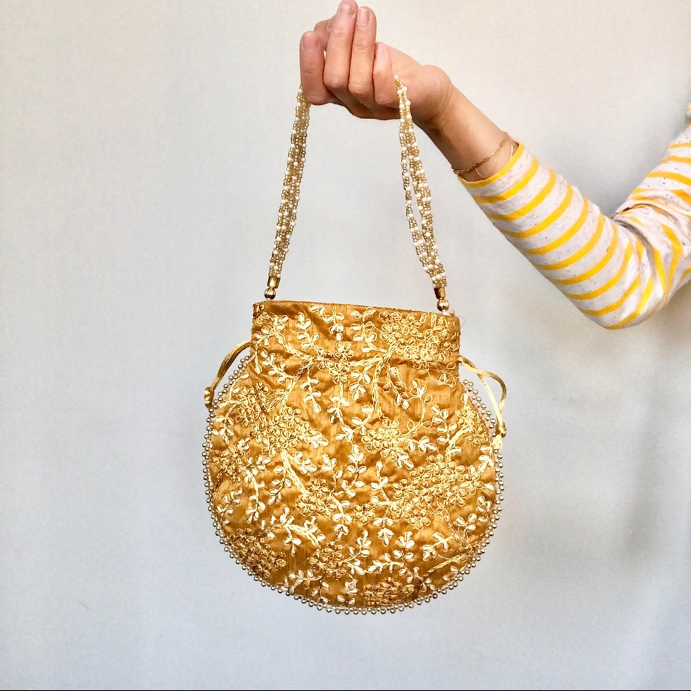 Vintage Victorian Renaissance faire pearl drawstring purse
